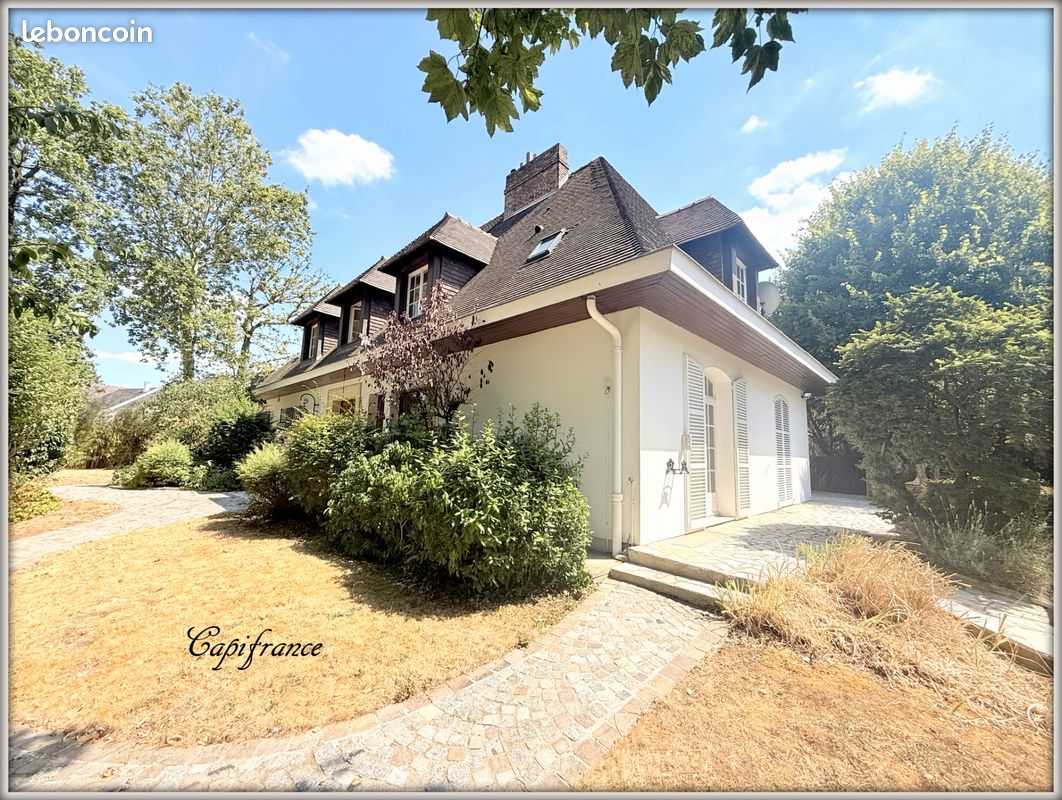 Maison 7 pièces 255 m² · à Aulnay-sous-Bois · 255 m² · 1 190 000 €