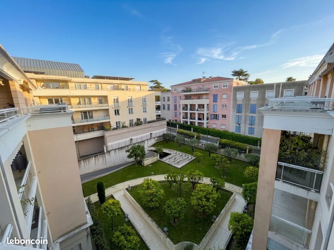Appartement 2 pièces 45 m² · à Cagnes-sur-Mer · 45 m² · 274 000 €