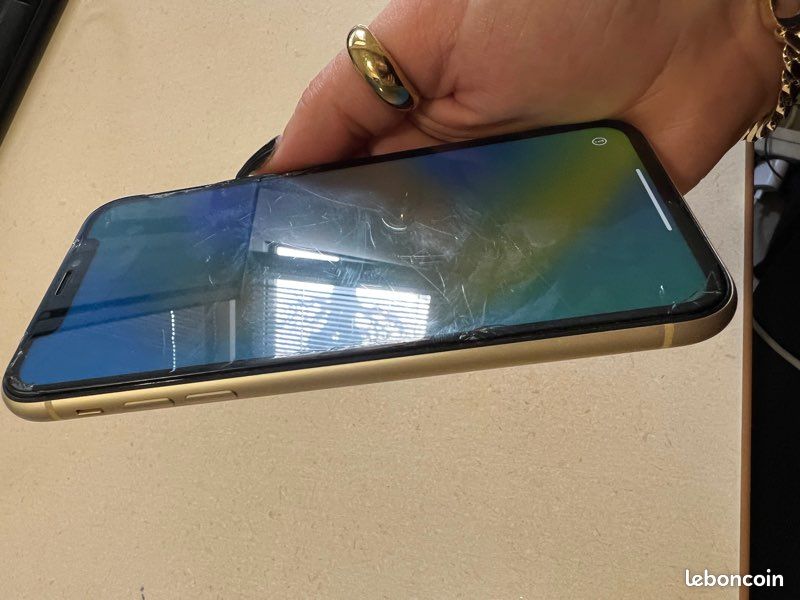 IPhone XR (image 3)