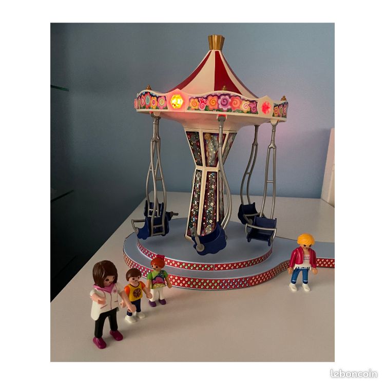 Playmobil - Summer Fun – 5548- Manège de chaises volantes (image 1)