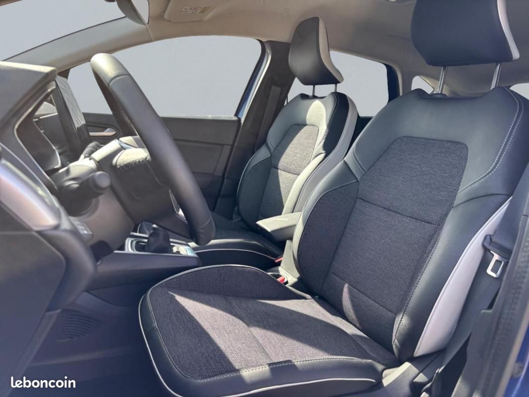 Renault Captur mild hybrid 140 Techno fast track (image 10)