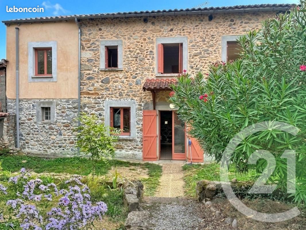 Maison 3 pièces 95 m² · à His · 95 m² · 160 500 €