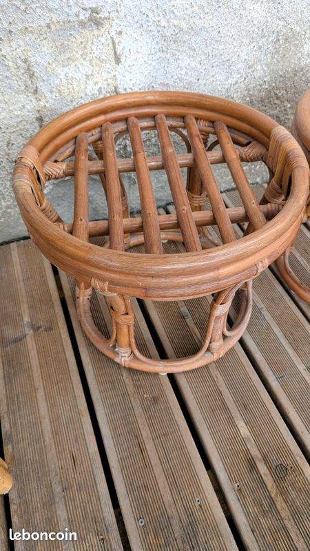 Lot 3 pièces rotin vintage, sellette + 2 tabourets (image 3)