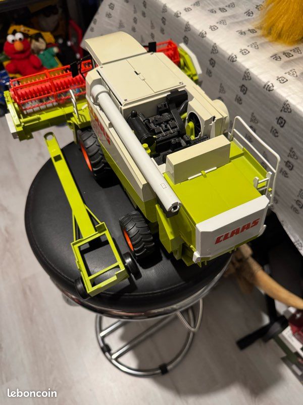 Moissonneuse Claas Lexion 480 avec remorque porte coupe / état comme neuf (image 4)