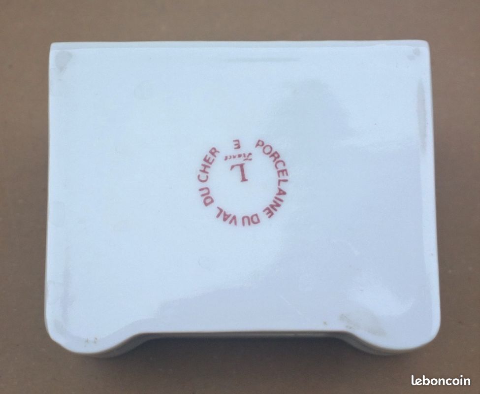 Ancienne BOITE A ALLUMETTES en PORCELAINE DU VAL DU CHER décor de fleurs jaune (image 9)