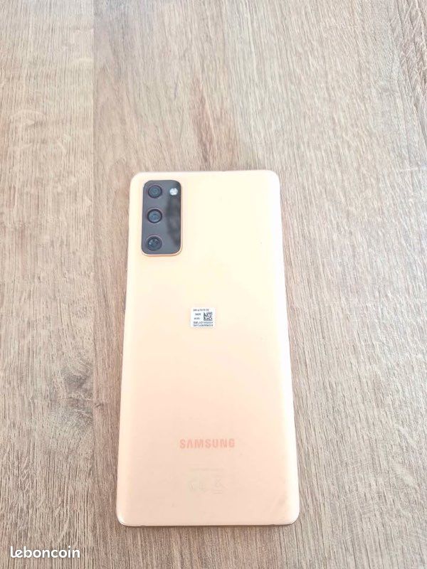 Samsung Galaxy S20 Fe (image 5)