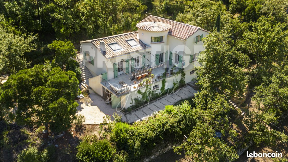 Maison 6 pièces 180 m² · au Castellet · 180 m² · 885 000 €