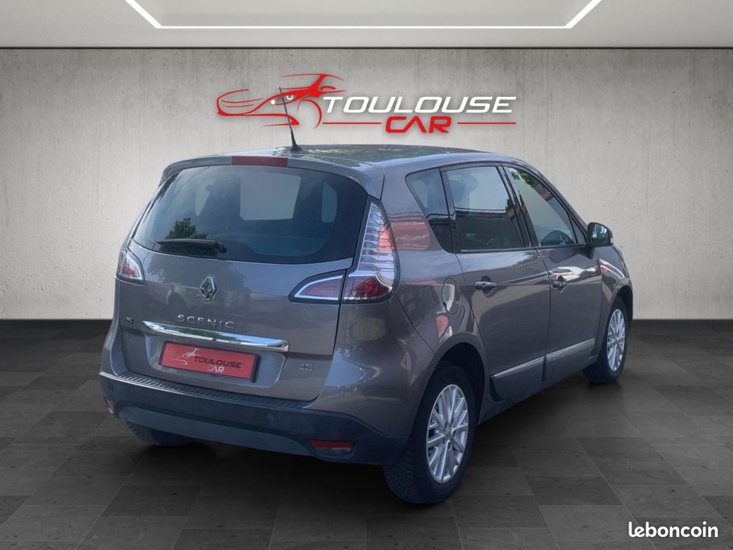 RENAULT SCENIC III dCi 110 Energy eco2 Bose Edition (image 5)