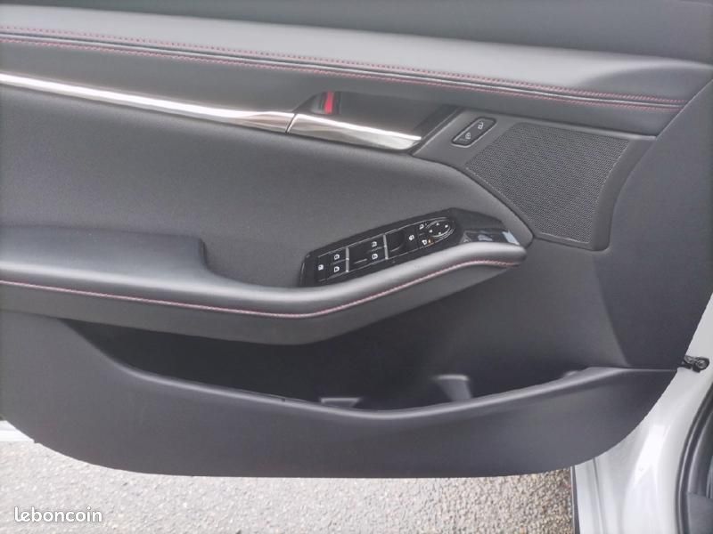 Mazda Mazda 3 2.0 e-SKYACTIV-X M-Hybrid 186ch Homura 2025 Euro6e (image 12)