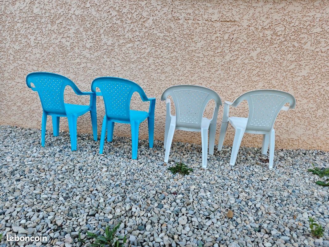 Lot de 4 fauteuils / chaises enfant en plastique blanc et bleu (image 3)