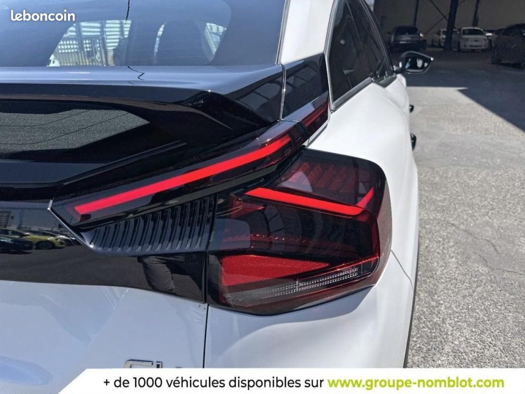 Citroën C4 SOCIETE BLUEHDI 130 S&S EAT8 FEEL NAV BUSINESS R (image 17)