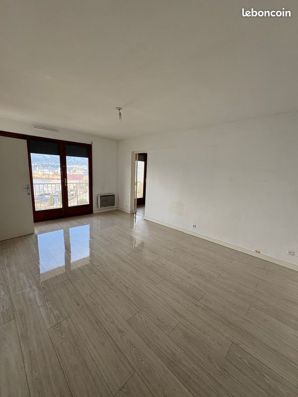 Appartement 2 pièces 42 m² · à Saint-Mandrier-sur-Mer · 42 m² · 621 €