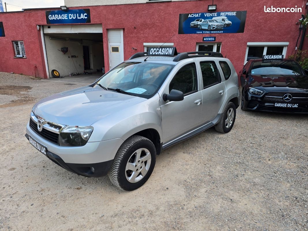 Dacia duster 4x4 / 1.5 dci 110 ch / 1ere main / listing d entretien complet / clim + attelage + barres de toit + bluetooth / kit de distribution neuf / garantie (image 1)