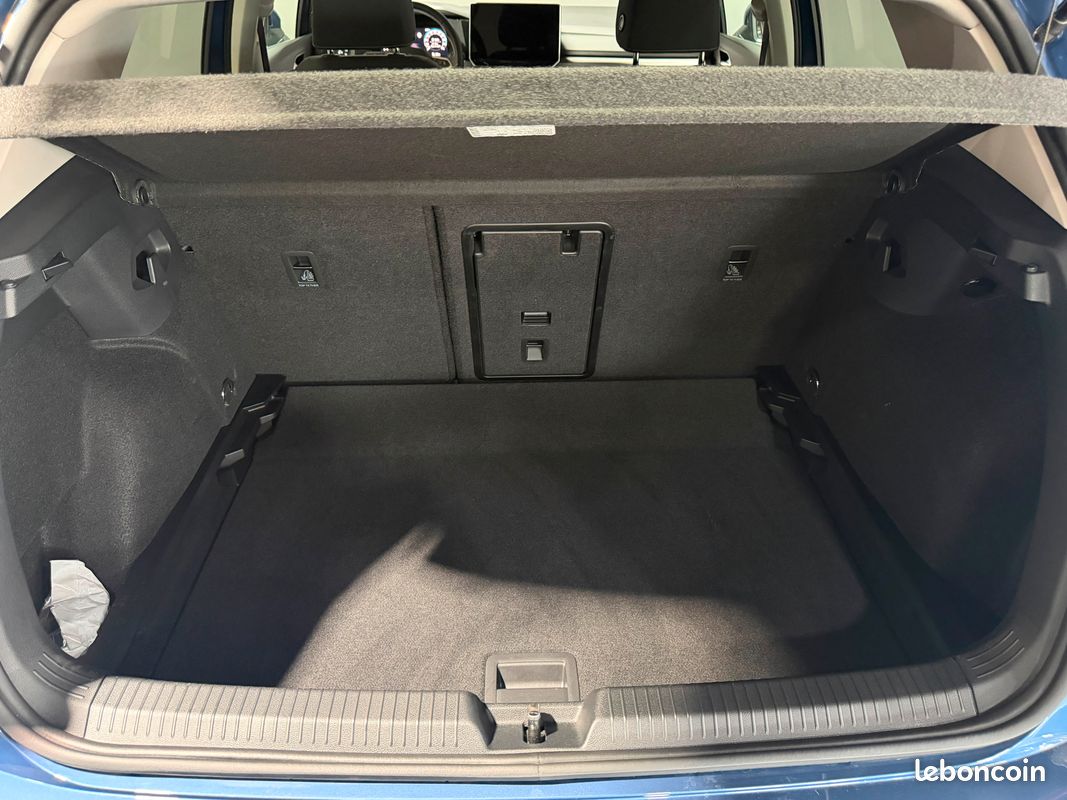VOLKSWAGEN Golf 1.5 eTSI EVO2 116 DSG7 VW Edition (image 17)