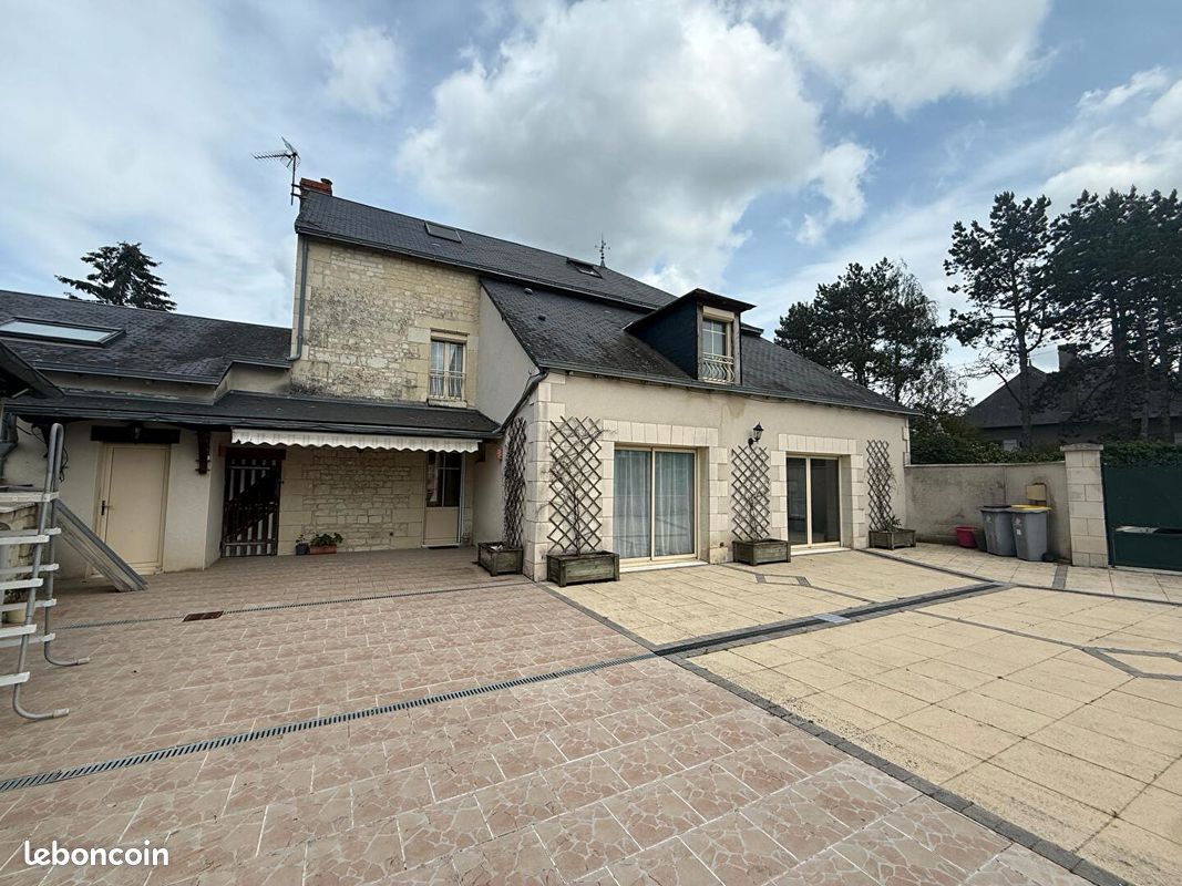 Maison 5 pièces 179 m² · à Loudun · 179 m² · 960 €