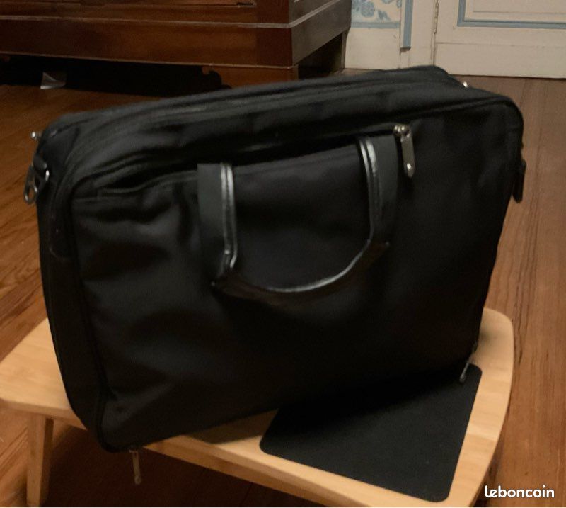 Briefcase (image 10)