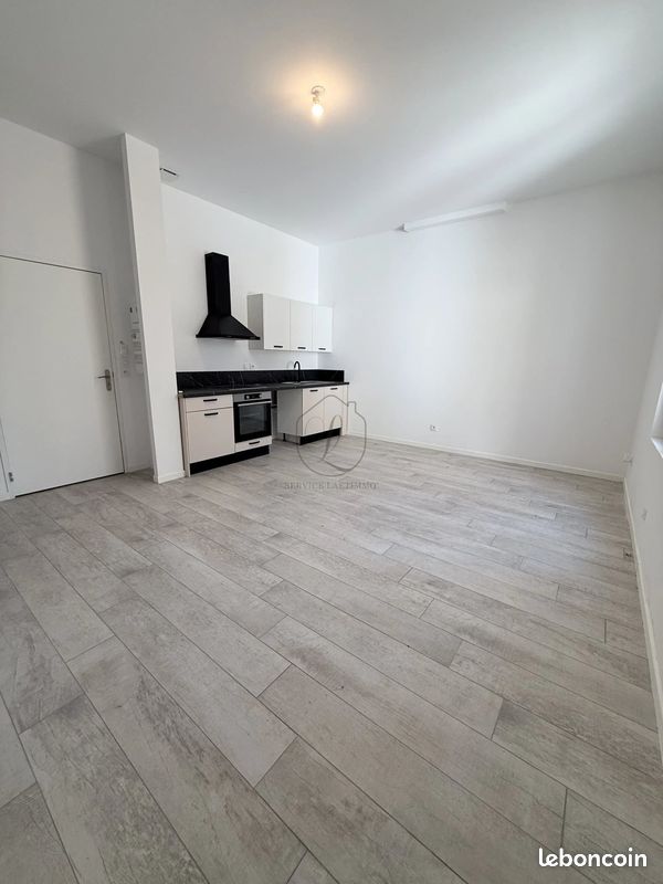 Appartement 2 pièces 35 m² · à Port-Saint-Louis-du-Rhône · 35 m² · 640 €/mois