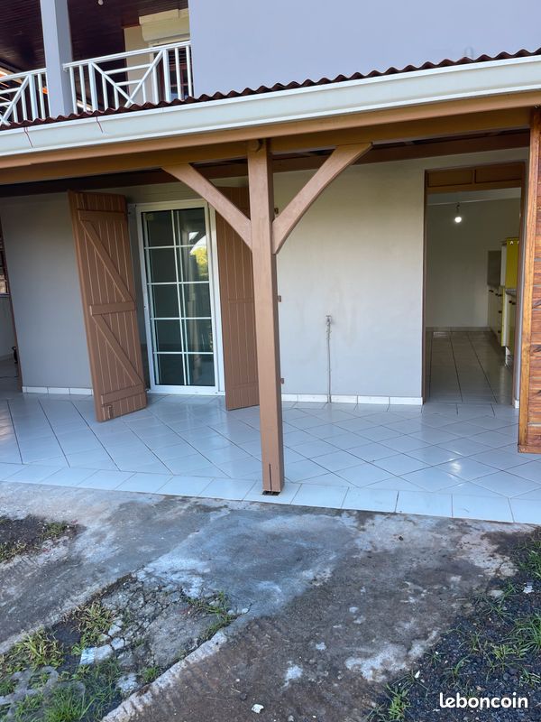 Appartement 3 pièces 85 m² · à Le Lamentin · 85 m² · 1 050 €
