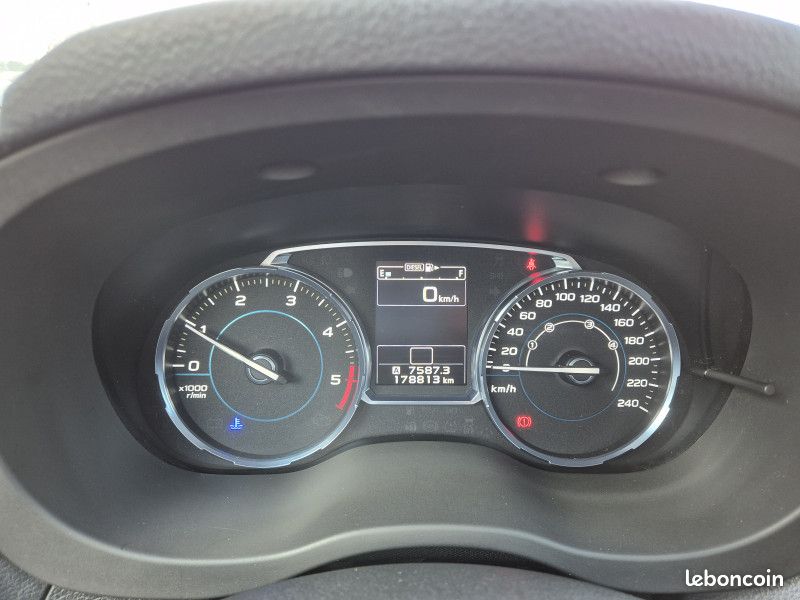 Subaru FORESTER 2.0D 147 PREMIUM (image 19)