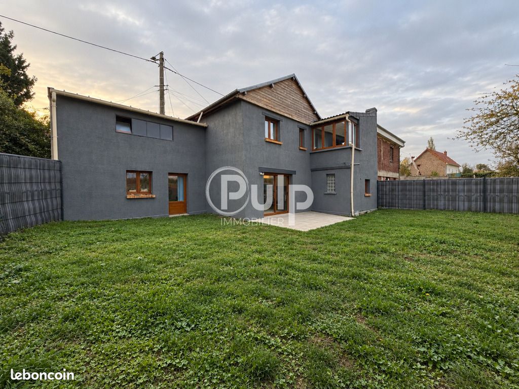Maison 6 pièces 138 m² · à Courcelles-le-Comte · 138 m² · 150 000 €