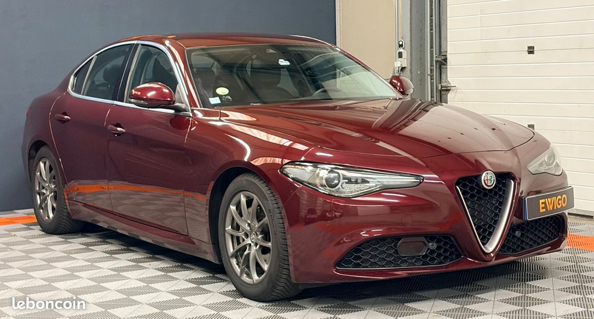 ALFA ROMEO GIULIA 2.2 JTDM 150 CH SUPER BVA + HARMAN KARDON + ATTELAGe (image 5)