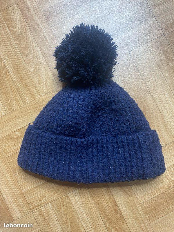 Bonnet bleu marine à pompon Kiabi 2/3 ans Accessoires Bagagerie