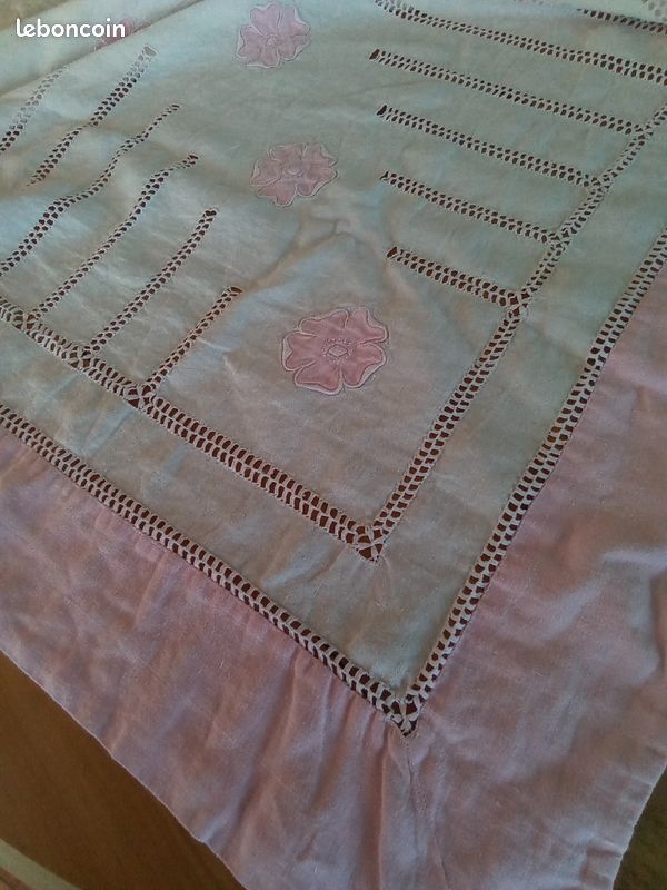 Drap ancien monogrammé et ajouré (image 7)