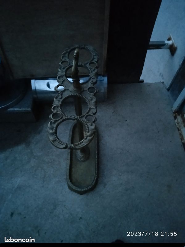 A vendre porte parapluie et cane (image 3)