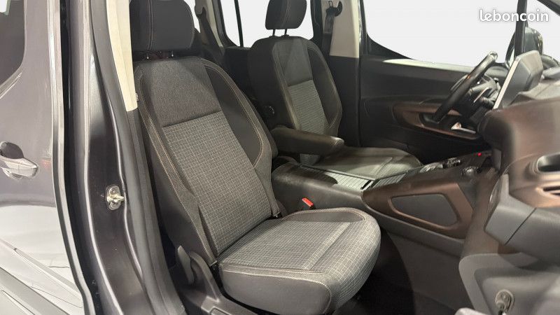 Peugeot RIFTER BLUEHDI 130CH S&S STANDARD GT LINE EAT8 (image 16)