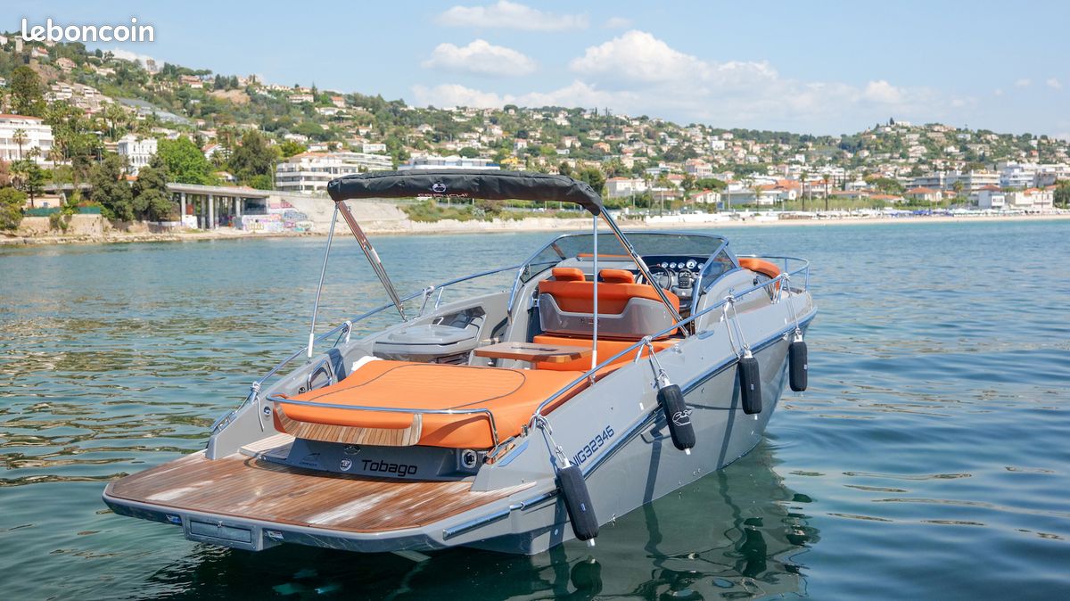 CRANCHI E30 ENDURANCE – 2021 | VOLVO PENTA D4 320 CV | Full options – Très bon état (image 3)