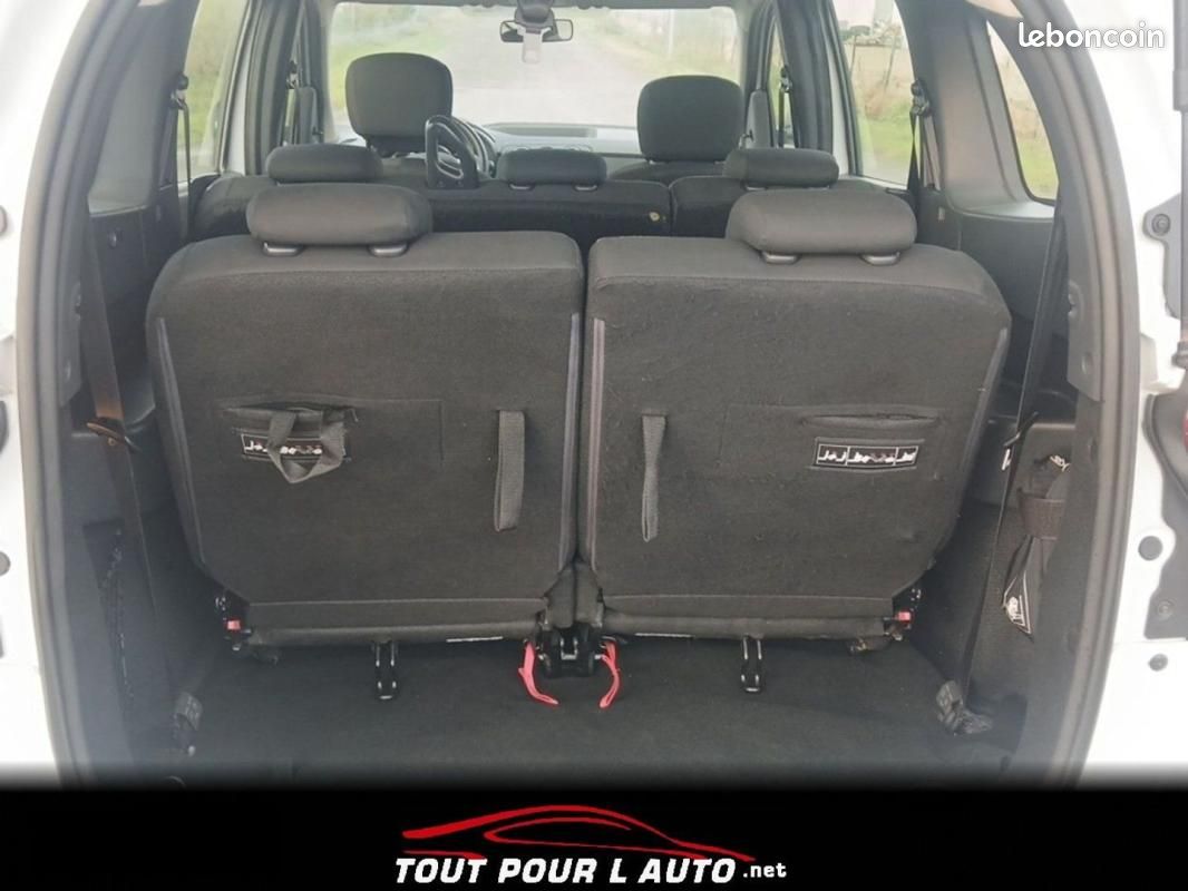 Dacia Lodgy Blue dCi 95 7 places Essentiel (image 16)