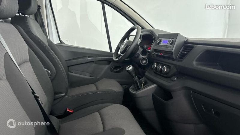Renault Trafic Véhicule utilitaire ou Société L1H1 3T 2.0 Blue dCi 130ch Confort E6E (image 10)