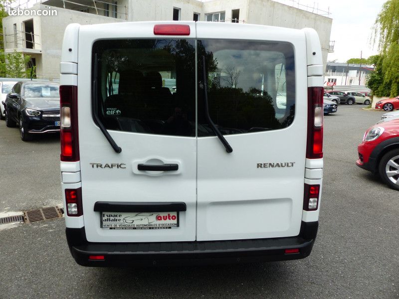 Renault TRAFIC III COMBI L1 1.6 DCI 125CH ENERGY LIFE 9 PLACES (image 5)