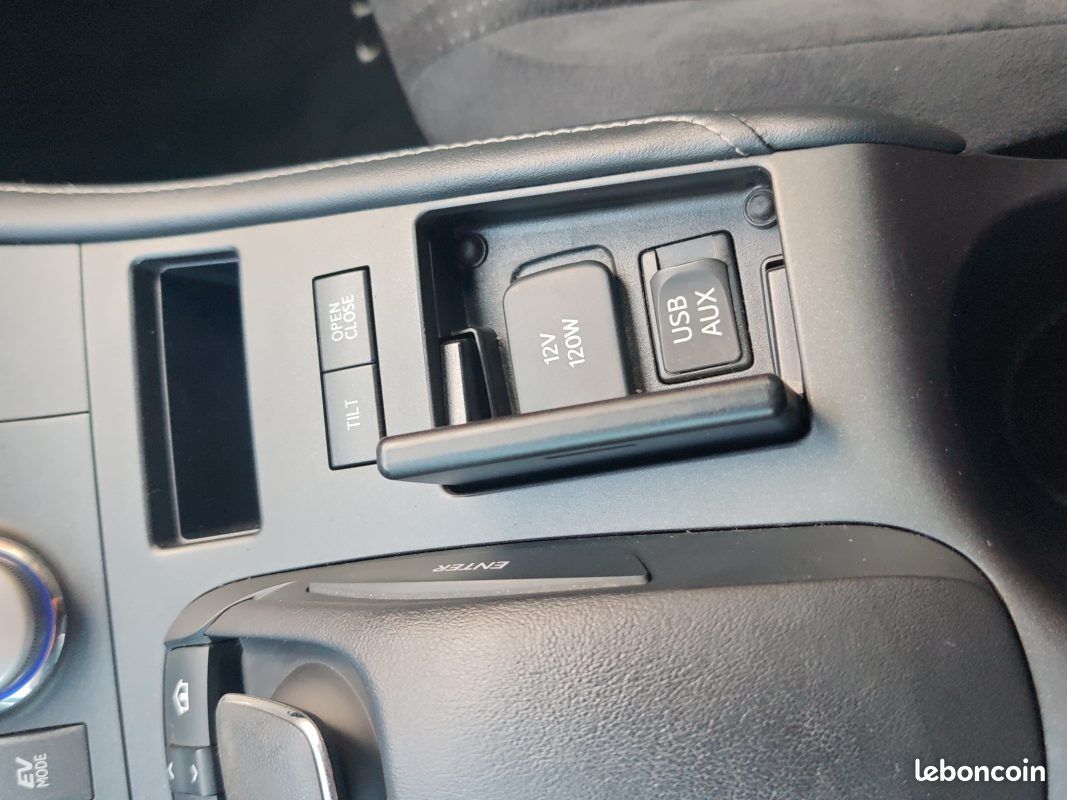 Lexus ct200h f sport auto (image 22)