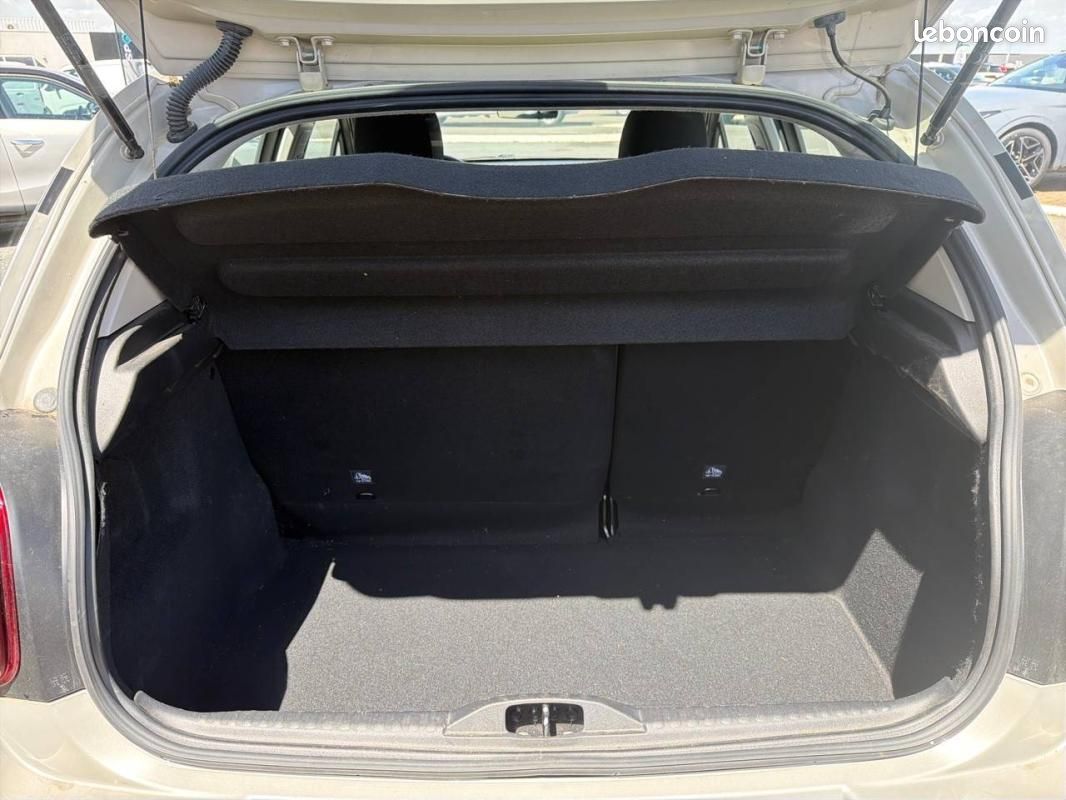 Citroën C3 PureTech 83 S&S BVM5 - YOU (image 6)