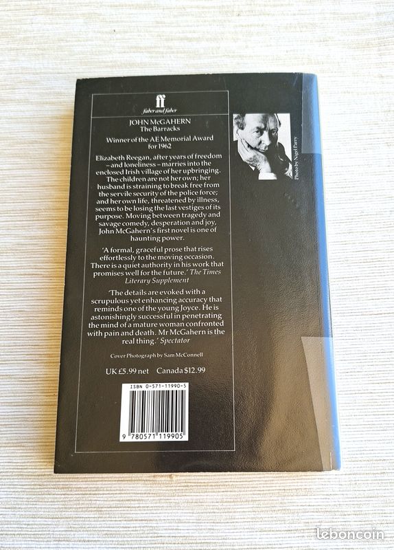 Livre "The Barracks" de John McGahern, en anglais (image 2)