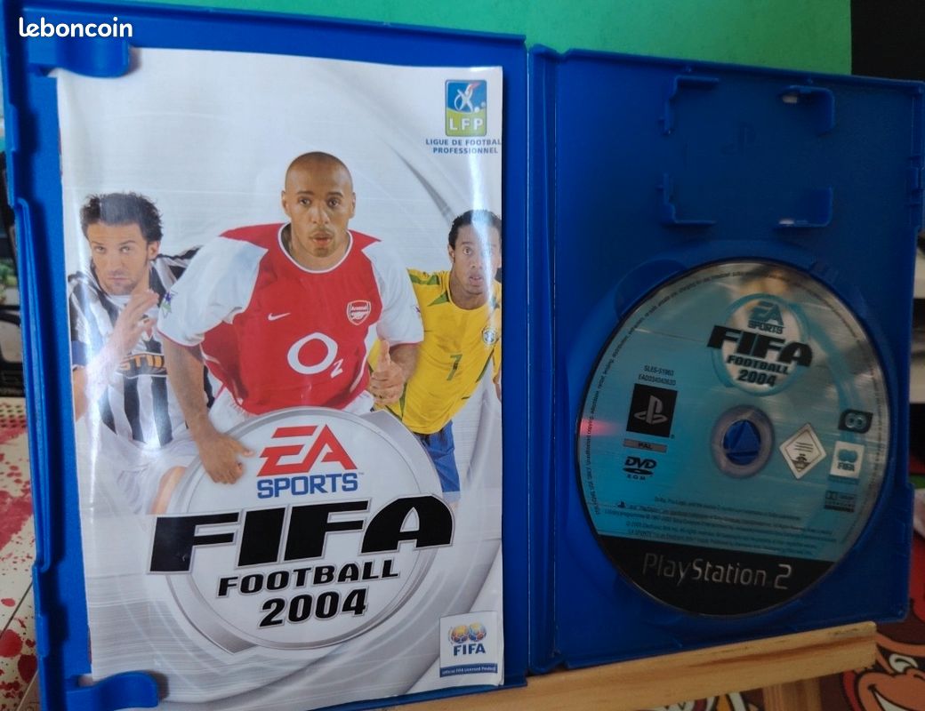 Lot FIFA PS2 (image 3)