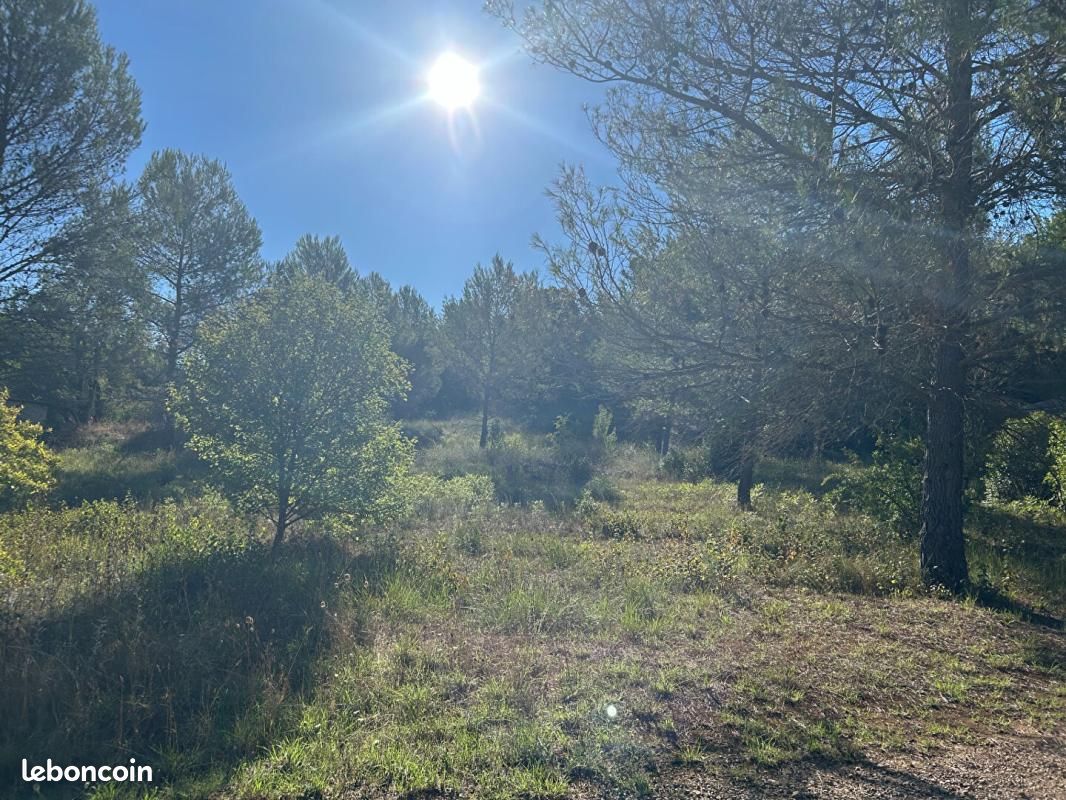 Terrain 1 250 m² Tourves · 190 000 €
