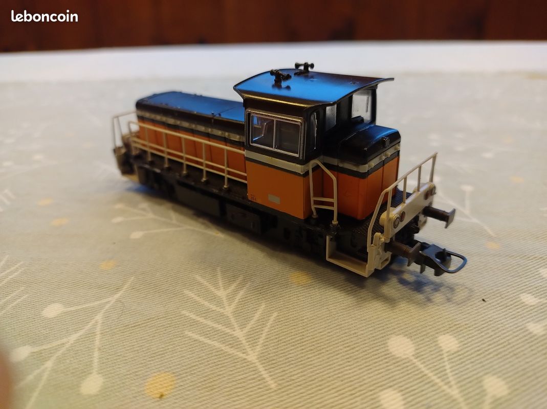 Locotracteur Diesel Roco Y8000 Orange - Échelle HO - Neuf 63459