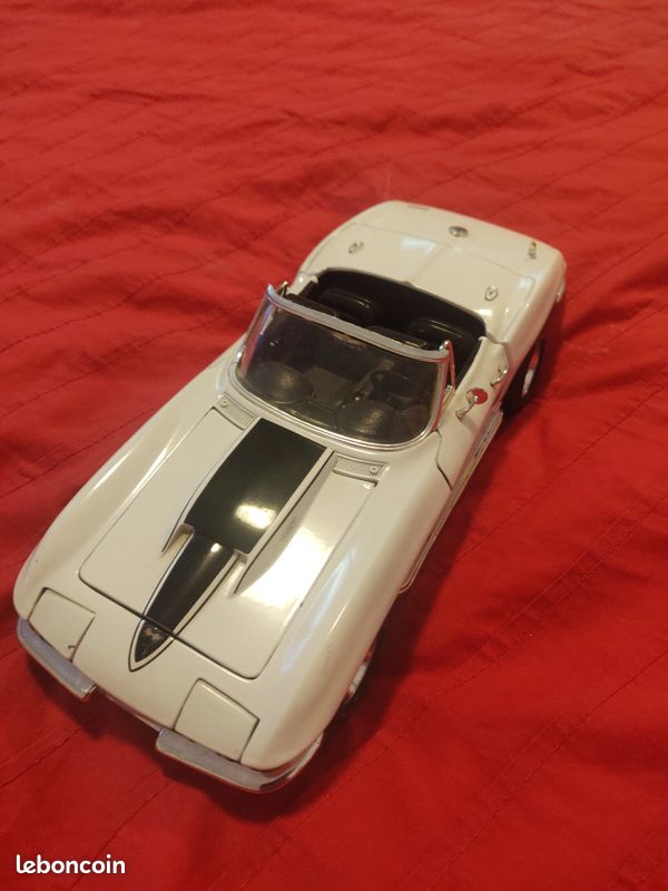 Voiture de collection échelle 1/18 (image 3)