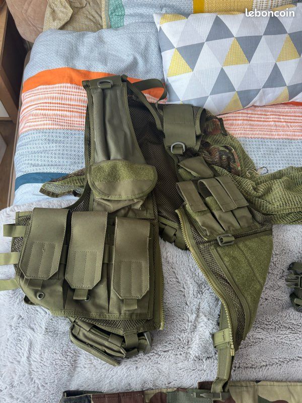 Gros Lot Matériel Airsoft Militaire - Camouflage Vert - Occasion (bon état)