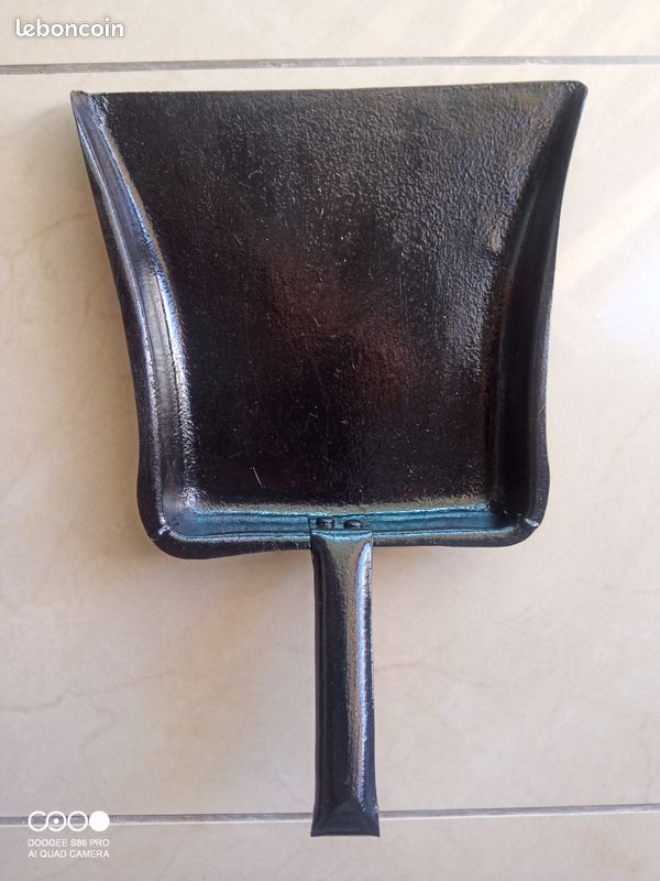 Pelle à cendre, granulés ou charbon – grande largeur (image 1)