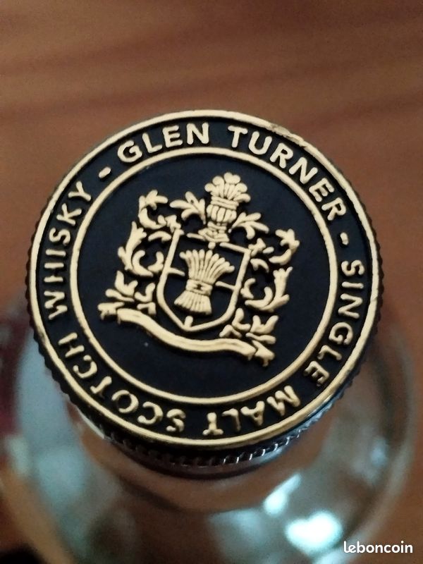 Étui et bouteille de whisky (image 5)