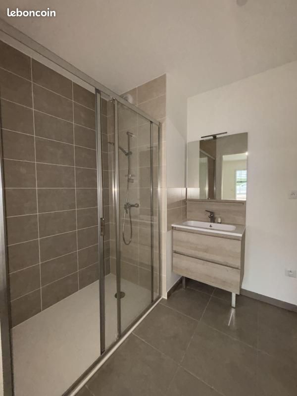 Appartement 5 pièces 95 m² · à Bron · 95 m² · 1 256 €/mois