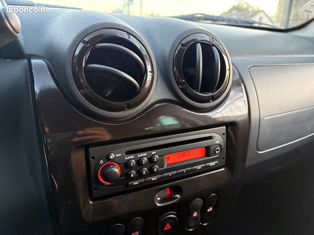 Dacia Duster 1.5 DCI 110 4X2 Prestige (image 18)