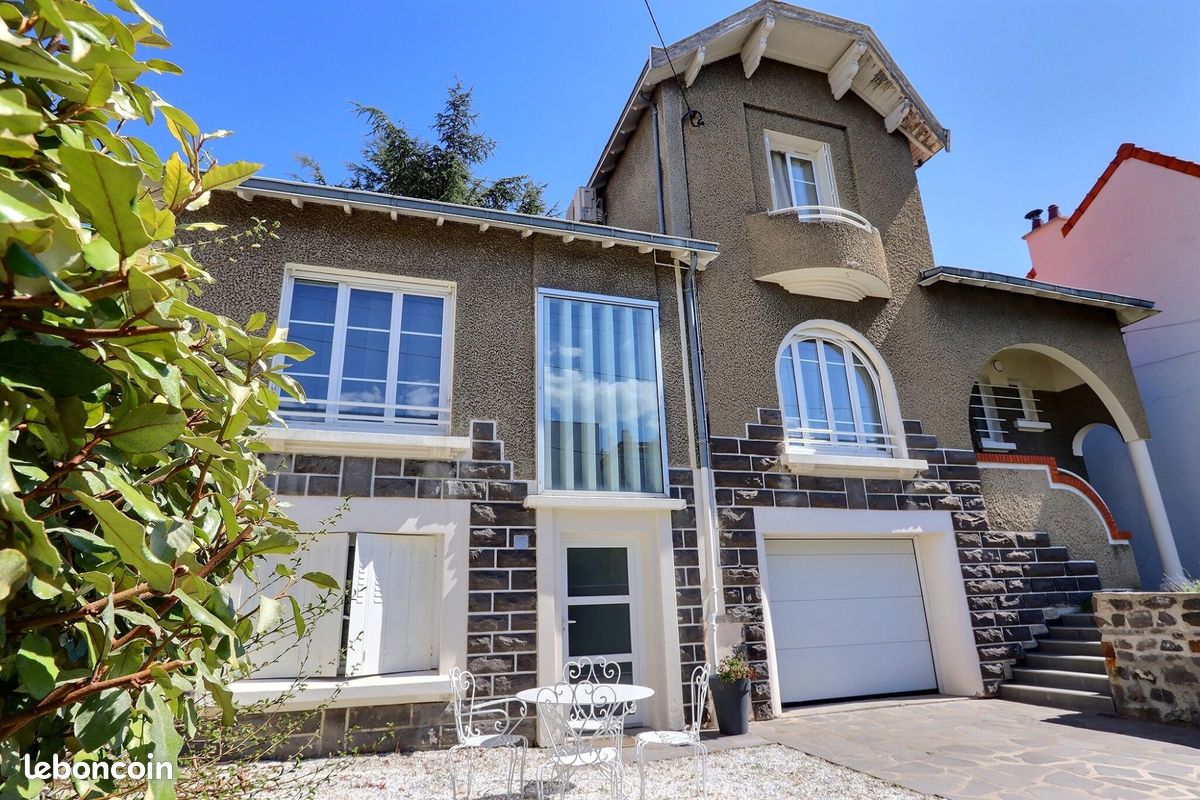 Maison 6 pièces 179 m² · à Clermont-Ferrand · 179 m² · 451 500 €