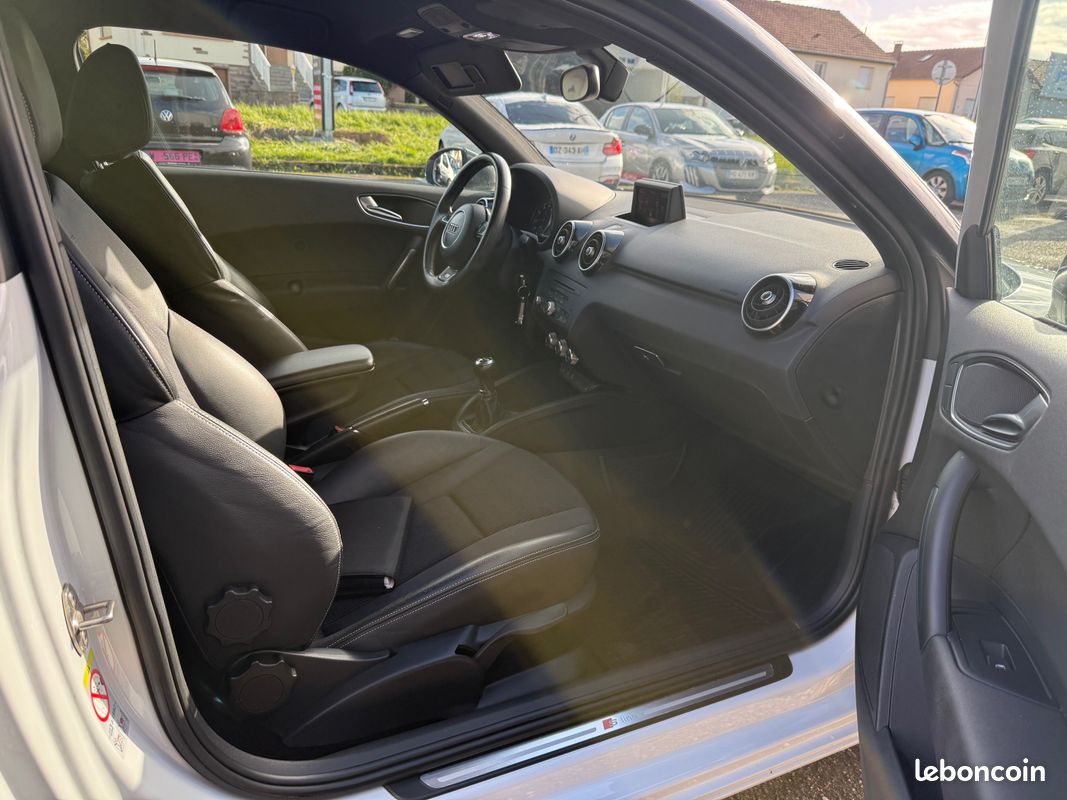 AUDI A1 S LINE 1.4 TFSI 122 CH Entretenu (image 7)