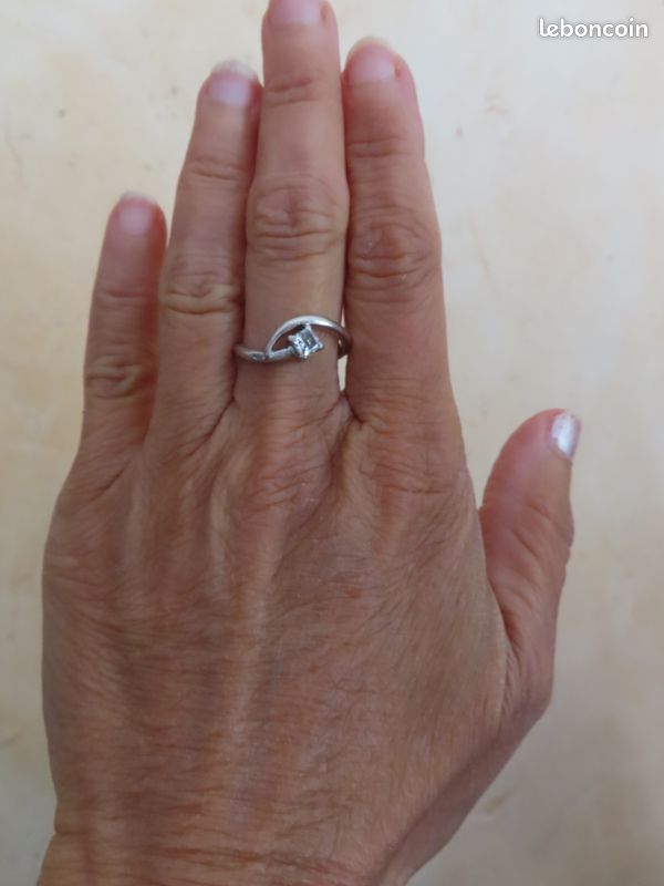 Bague Solitaire Argent 925 Rhodié et Oxyde de zirconium Ref. 43708