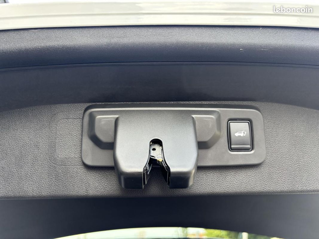 RENAULT AUSTRAL 1.3 Mild Hybride 160 ch BVA Techno (image 20)