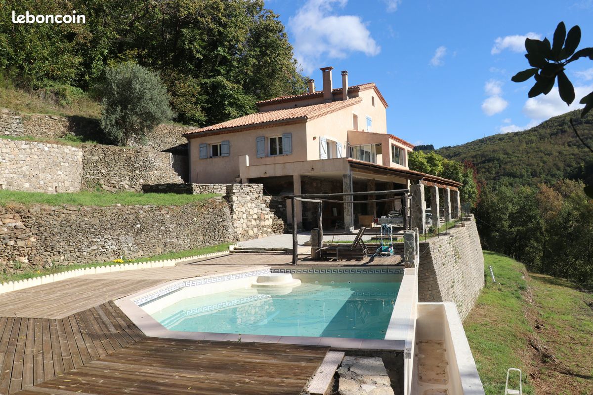 Maison 6 pièces 167 m² · à Le Vigan · 167 m² · 360 000 €